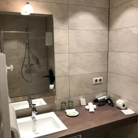 Catalpa Hotel