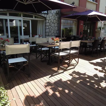 Отель Catalpa 3*